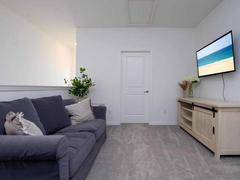 Modern Oasis! 3Br Townhouse In A Lagoon Community Wesley Chapel Dış mekan fotoğraf